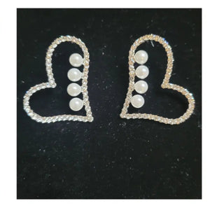 Rhinestone & pearl heart shaped earrings