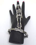 Skeleton cuffed hand bracelet